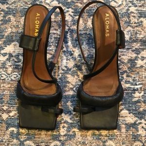 Alohas heels